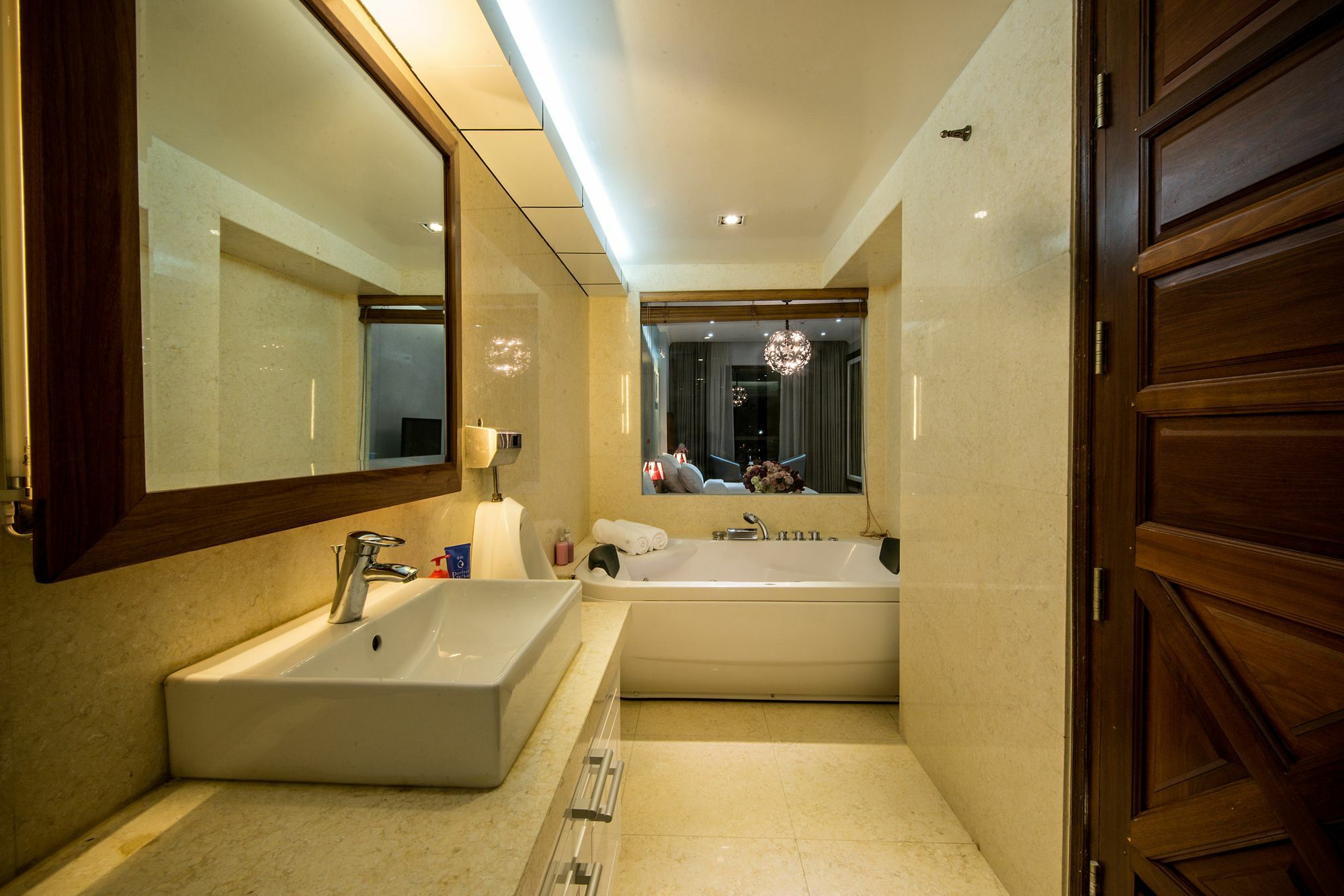 New Gate Apartment Hanoi Exteriör bild